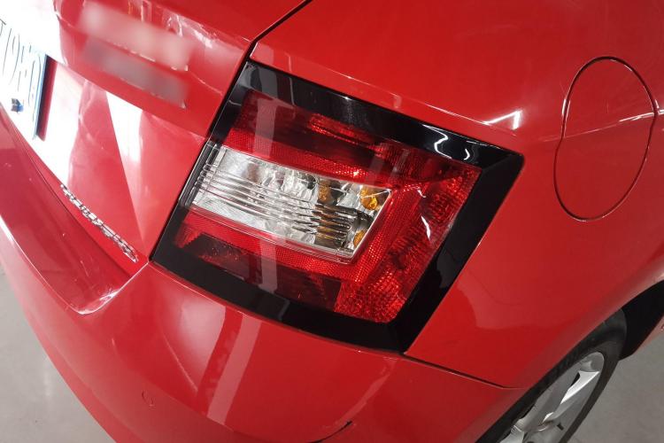 Skoda Fabia 2017 #8 Skoda Fabia 2017 car image #8