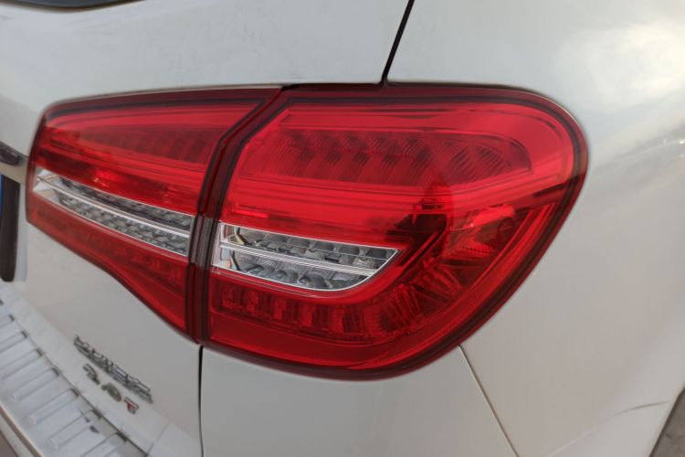 Haval H8 2017 изображение автомобиля #8