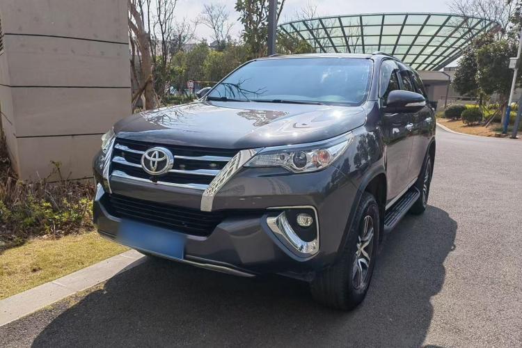 Toyota Fortuner 2017 #8 Toyota Fortuner 2017 immagine di auto #8