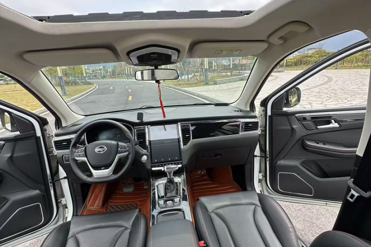 SWM斯威汽车 SWM斯威G01FF 2020 #8 SWM斯威汽车 SWM斯威G01FF 2020 汽车图片 #8