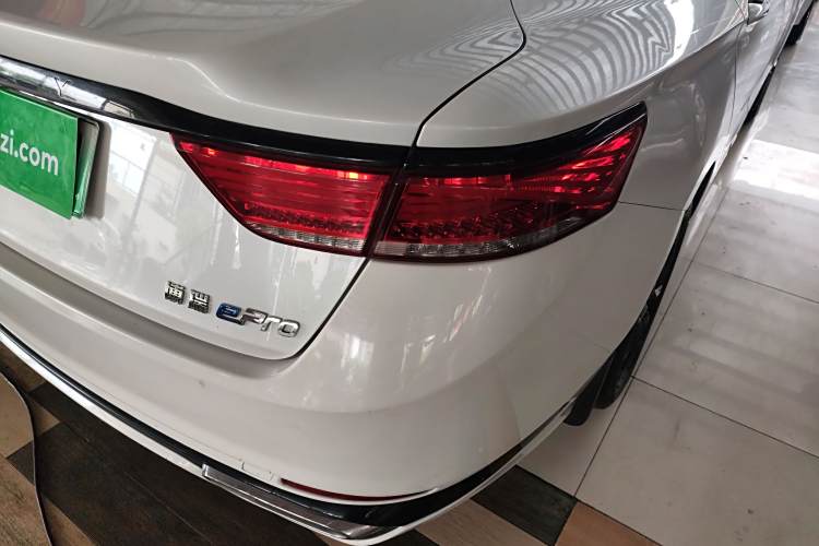 GEELY Ulion New Energy 2021 car image #8