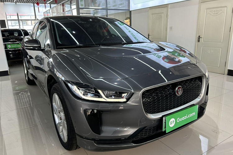 2019 car image #8