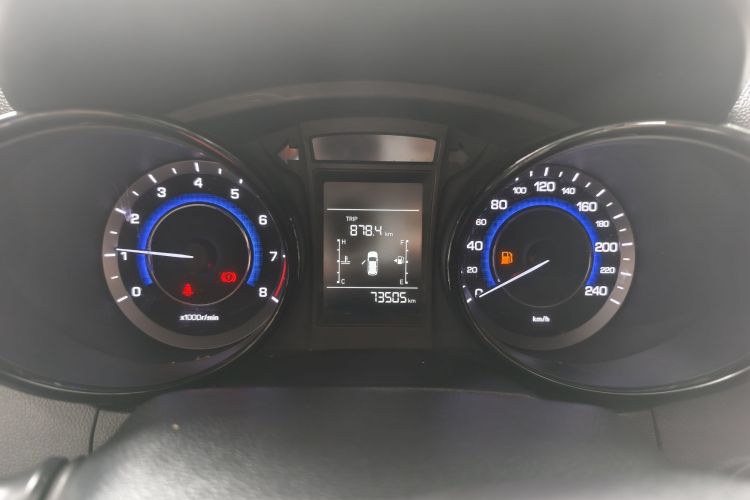 Changan CS15 EV 2016 #8 Changan CS15 EV 2016 car image #8