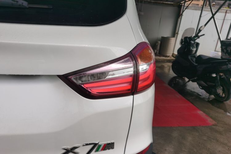 SWM X3 2017 изображение автомобиля #8