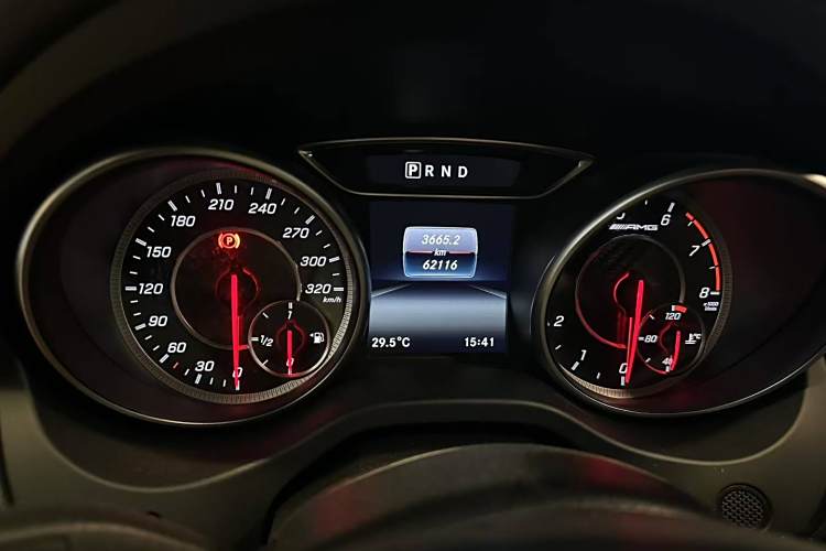 Mercedes-Benz GLA AMG 2018 car image #8