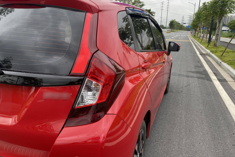 Honda Fit (Imported) 2017 #8 Honda Fit (Imported) 2017 صورة سيارة #8