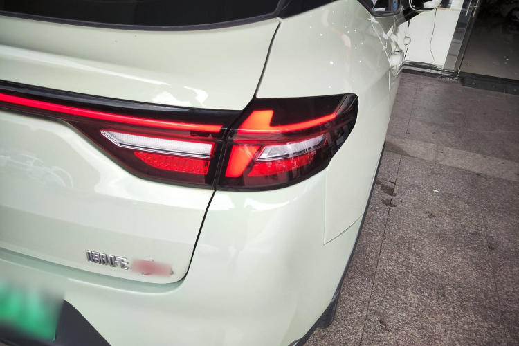 哪吒汽车 哪吒AYA 2024 汽车图片 #8