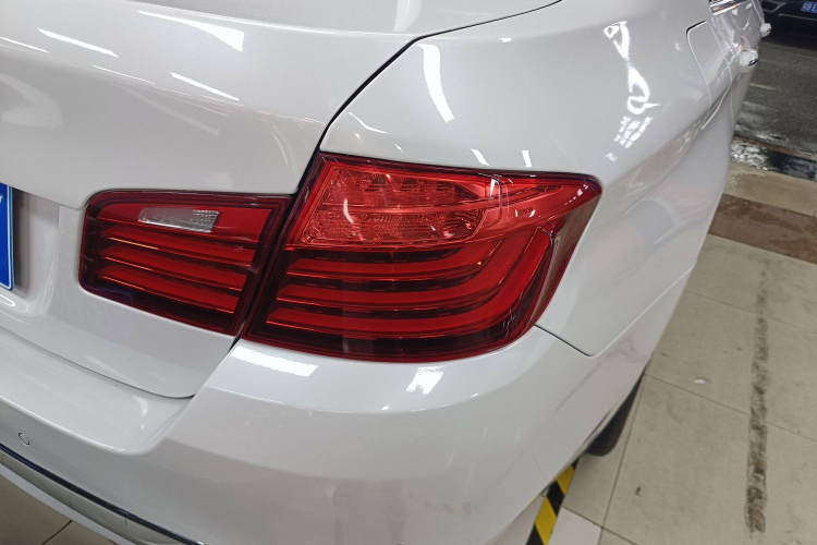 BMW 5 Series 2016 car image #8