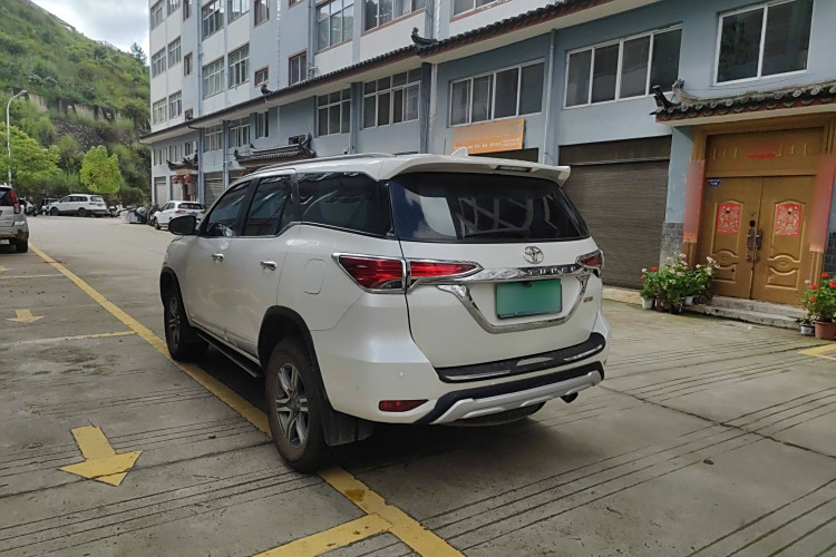 Toyota Fortuner 2018 #8 Toyota Fortuner 2018 immagine di auto #8