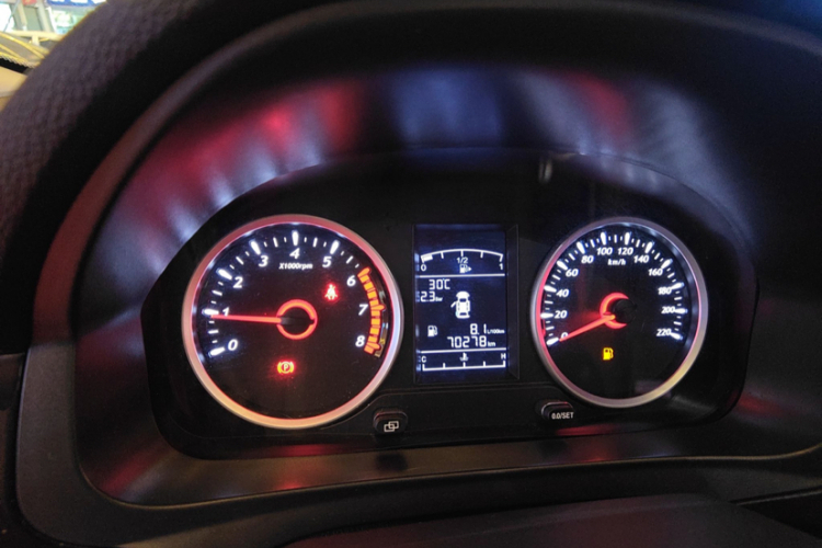 T5 2019 car image #8