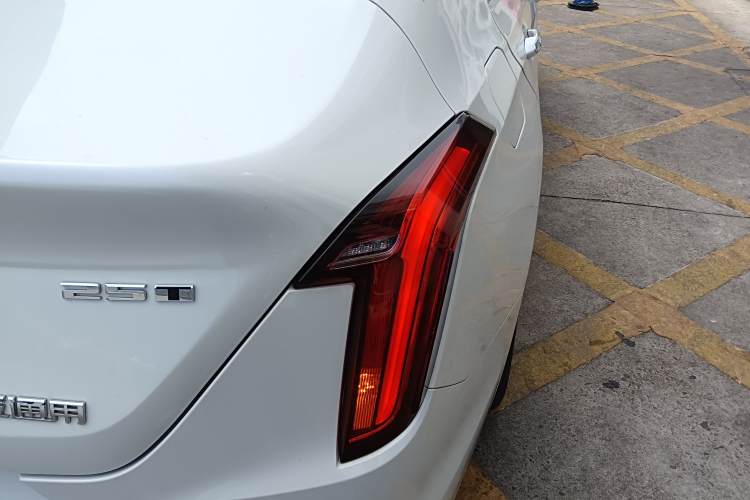 凯迪拉克 凯迪拉克CT4 2023 汽车图片 #8