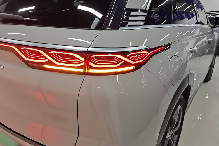 BYD Frigate 07 2023 immagine di auto #8