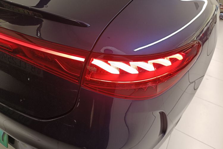 Mercedes-Benz EQS Class 2021 car image #8