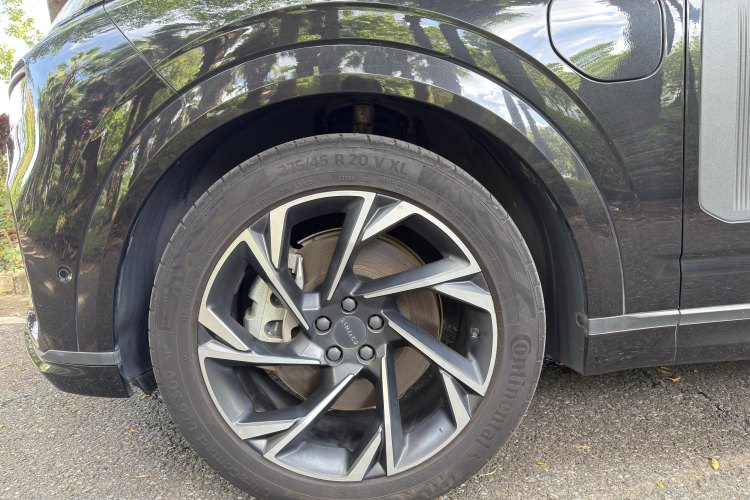 Lynk & Co 09 EM-P 2022 #8 Lynk & Co 09 EM-P 2022 car image #8