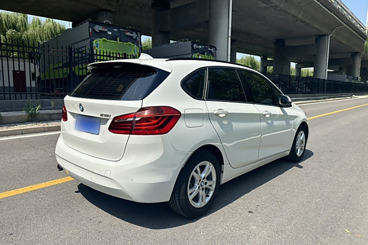 BMW 2 Series Tourer (Imported) 2015 #8 BMW 2 Series Tourer (Imported) 2015 car image #8