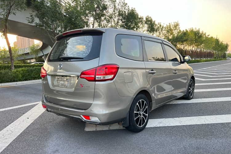 Forthing S500 2015 car image #8