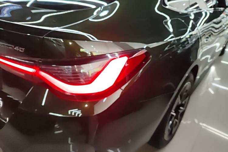 BMW i4 M50 2024 #8 BMW i4 M50 2024 car image #8