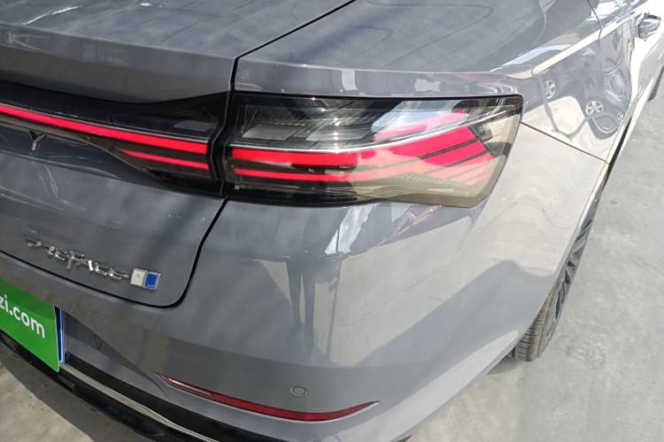 GEELY PrefaceL 2023 car image #8