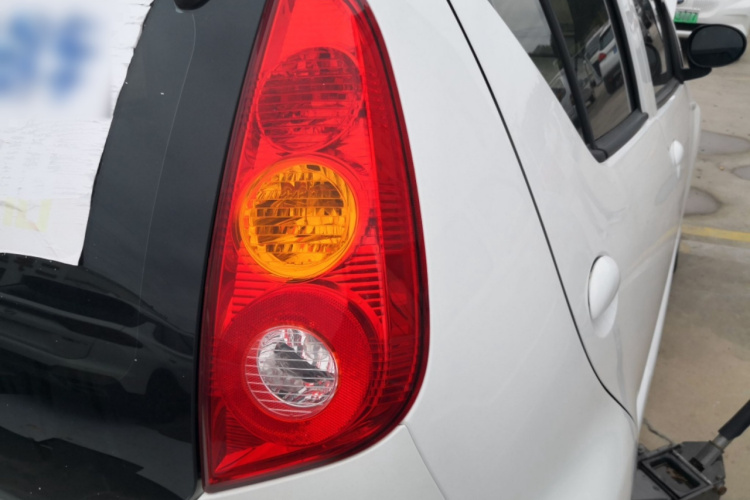 BYD e1 2019 #8 BYD e1 2019 car image #8