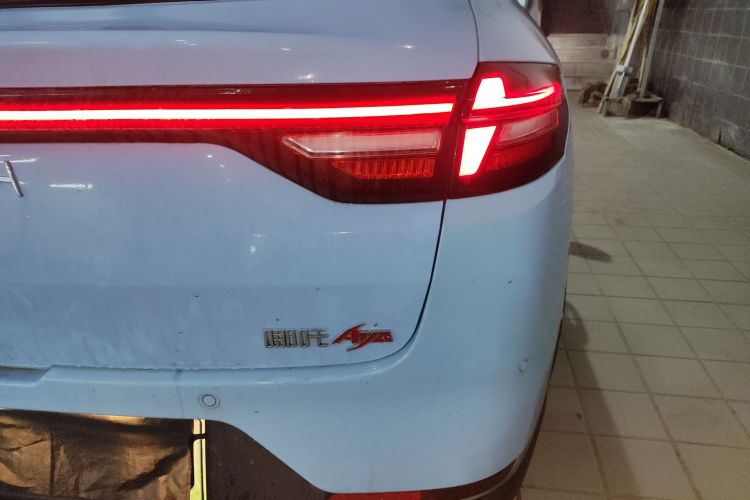 哪吒汽车 哪吒AYA 2023 汽车图片 #8