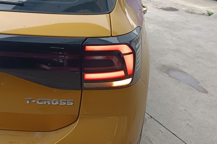 Volkswagen T-Cross 2020 car image #8