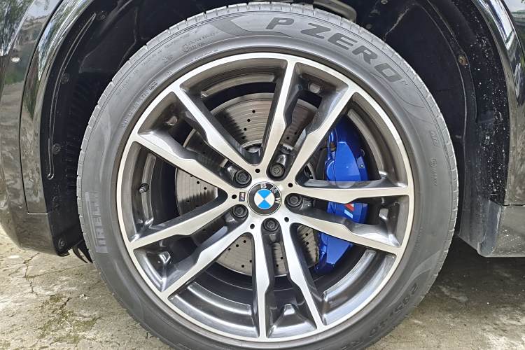 BMW X5 M 2017 car image #8