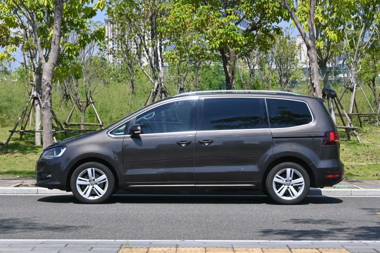 Volkswagen Sharan 2018 immagine di auto #8