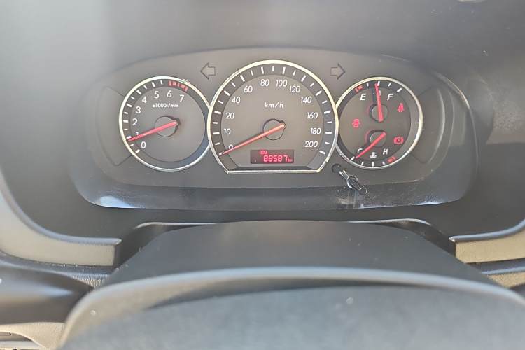 长安 悦翔V3 2016 汽车图片 #8