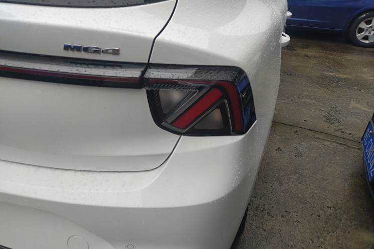 MG 4 EV 2025 car image #8