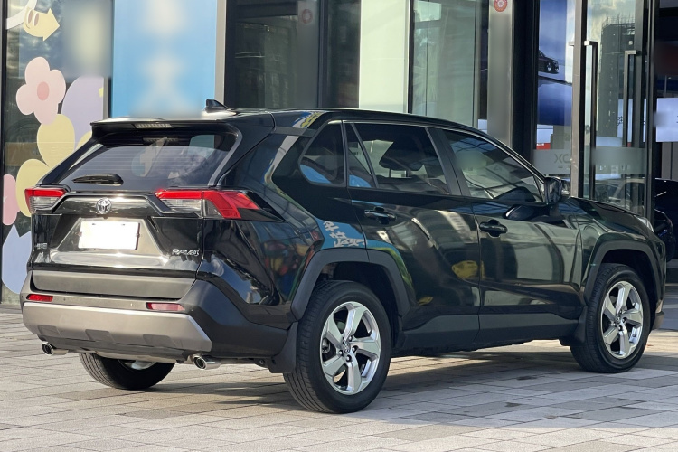 Toyota RAV4 (Imported) 2022 immagine di auto #8