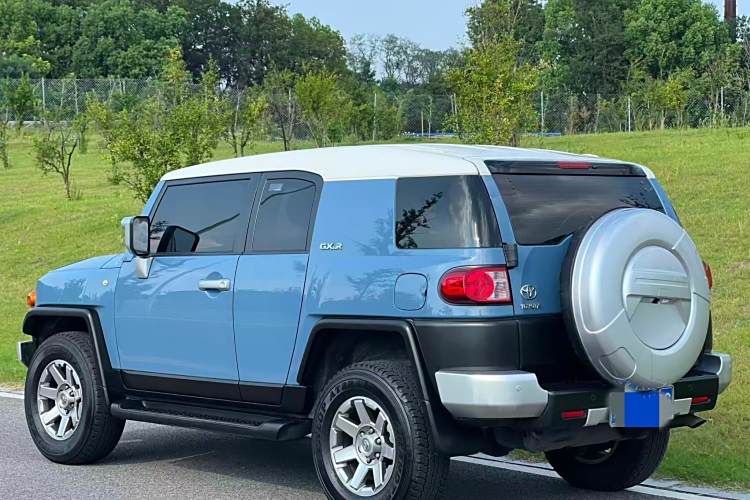 Toyota FJ Cruiser 2018 car image #8