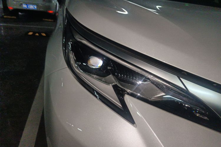 Toyota Sienna 2024 image de voiture #8