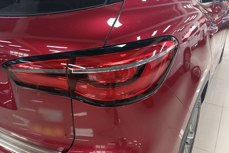 MG HS 2023 car image #8