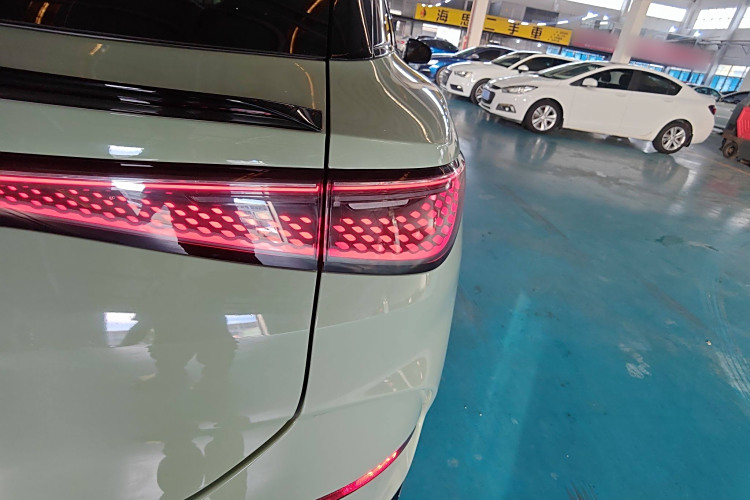 BYD Sea Lion 07 EV 2025 #8 BYD Sea Lion 07 EV 2025 car image #8