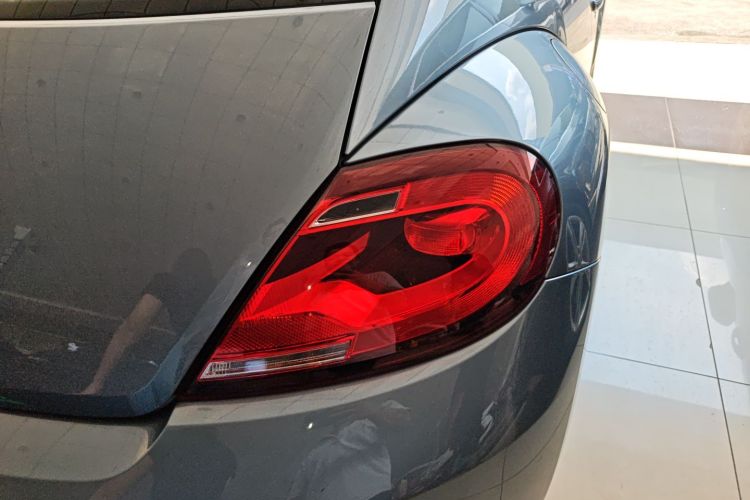 Volkswagen Beetle 2018 immagine di auto #8