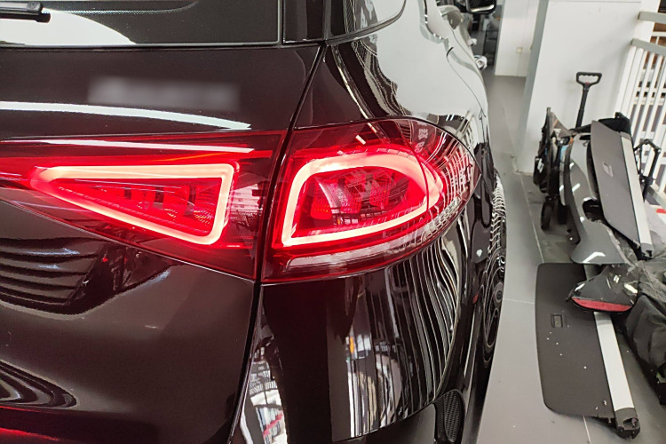 Mercedes-Benz GLE Class New Energy 2021 car image #8