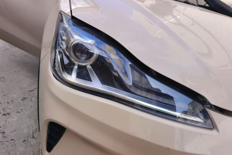 哪吒汽车 哪吒AYA 2024 汽车图片 #8