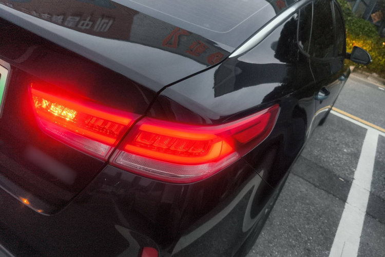 起亚 起亚K5新能源 2019 汽车图片 #8