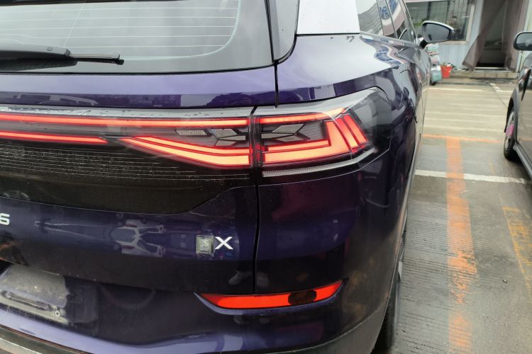 Volkswagen ID.6 X 2021 car image #8