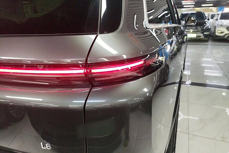 Li L8 2023 изображение автомобиля #8