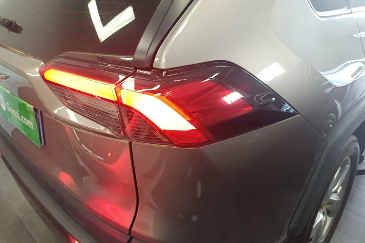 Toyota RAV4 (Imported) 2020 imagem de carro #8