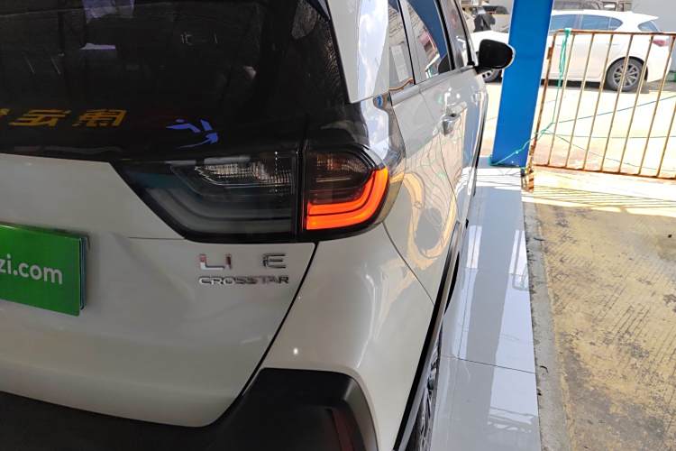 Honda LIFE 2022 car image #8