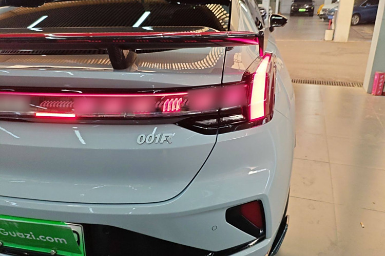 Zeekr 001 FR 2023 изображение автомобиля #8