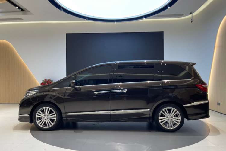 Honda Elysion 2019 imagen de coche #8