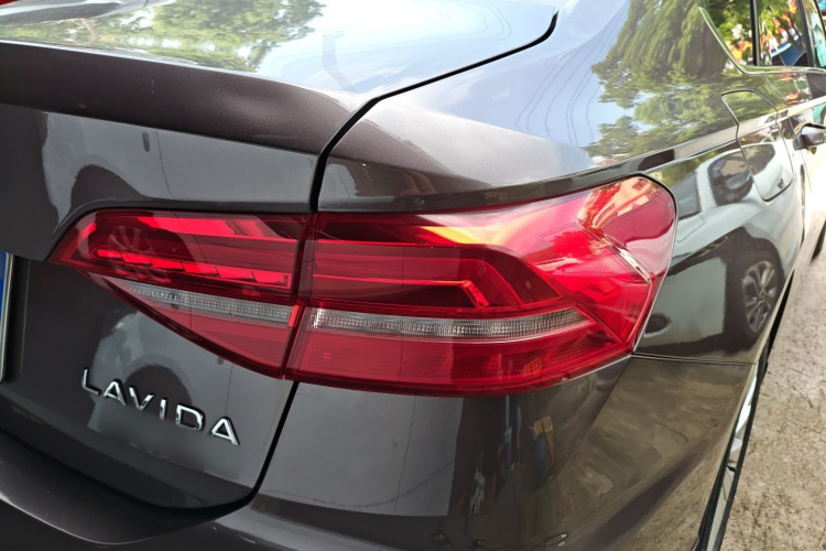 Volkswagen Lavida 2020 car image #8