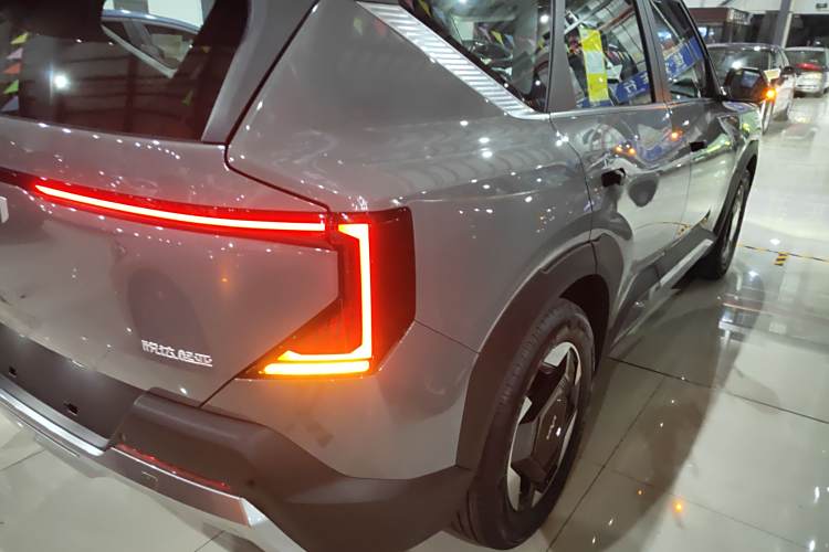 起亚 起亚EV5 2025 汽车图片 #8