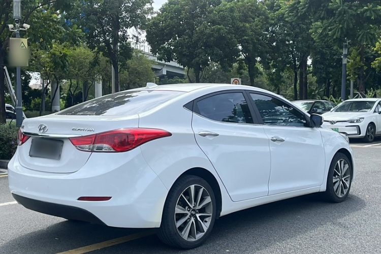 现代 朗动 2015 汽车图片 #8