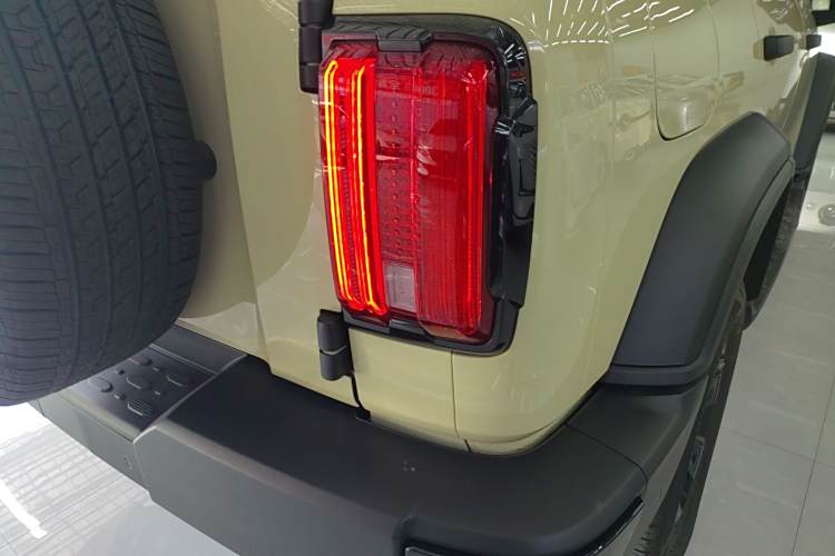 Tank 300 New Energy 2025 #8 Tank 300 New Energy 2025 car image #8