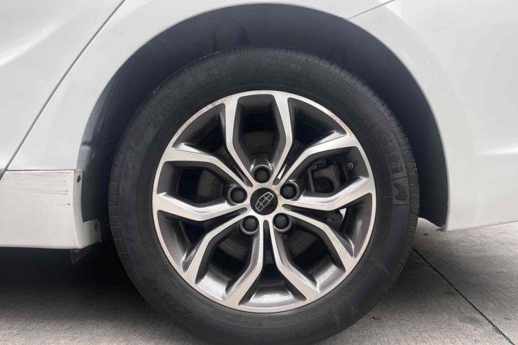 GEELY Ulion 2018 immagine di auto #8