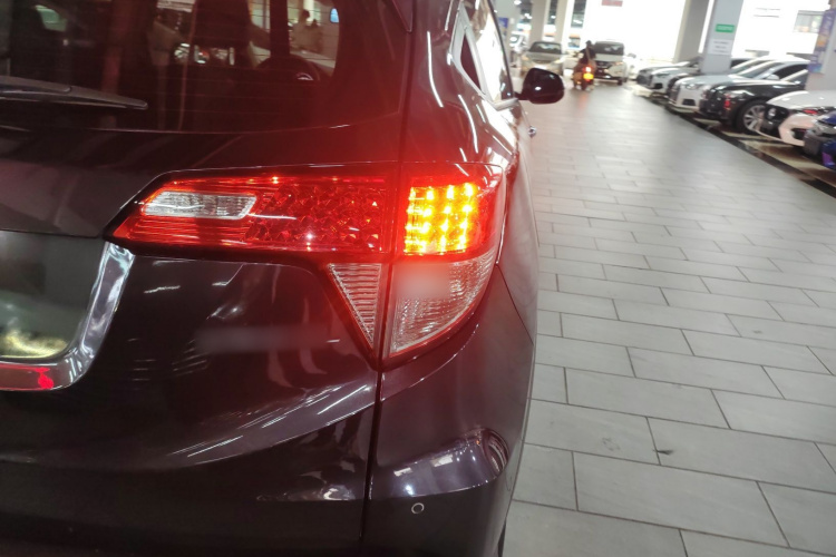 Honda VEZEL 2020 #8 Honda VEZEL 2020 car image #8